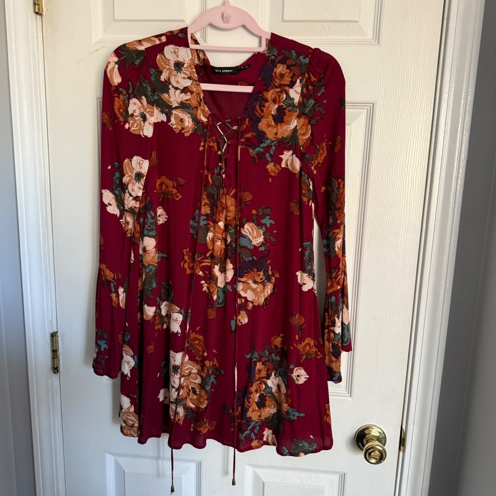 Blu Pepper Burgundy Floral Lace Up Bell Sleeve Shift Dress Size M